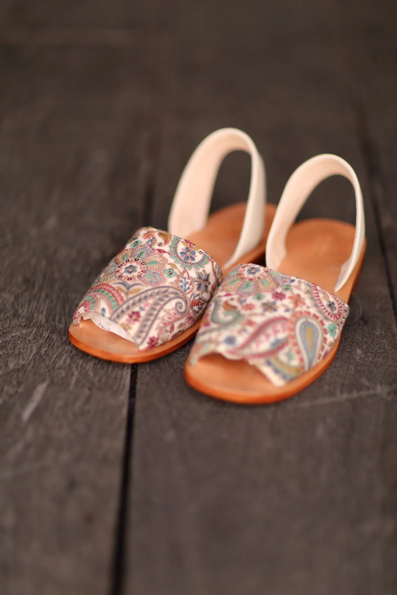 EMBROIDERED SILK SANDALS MARIE