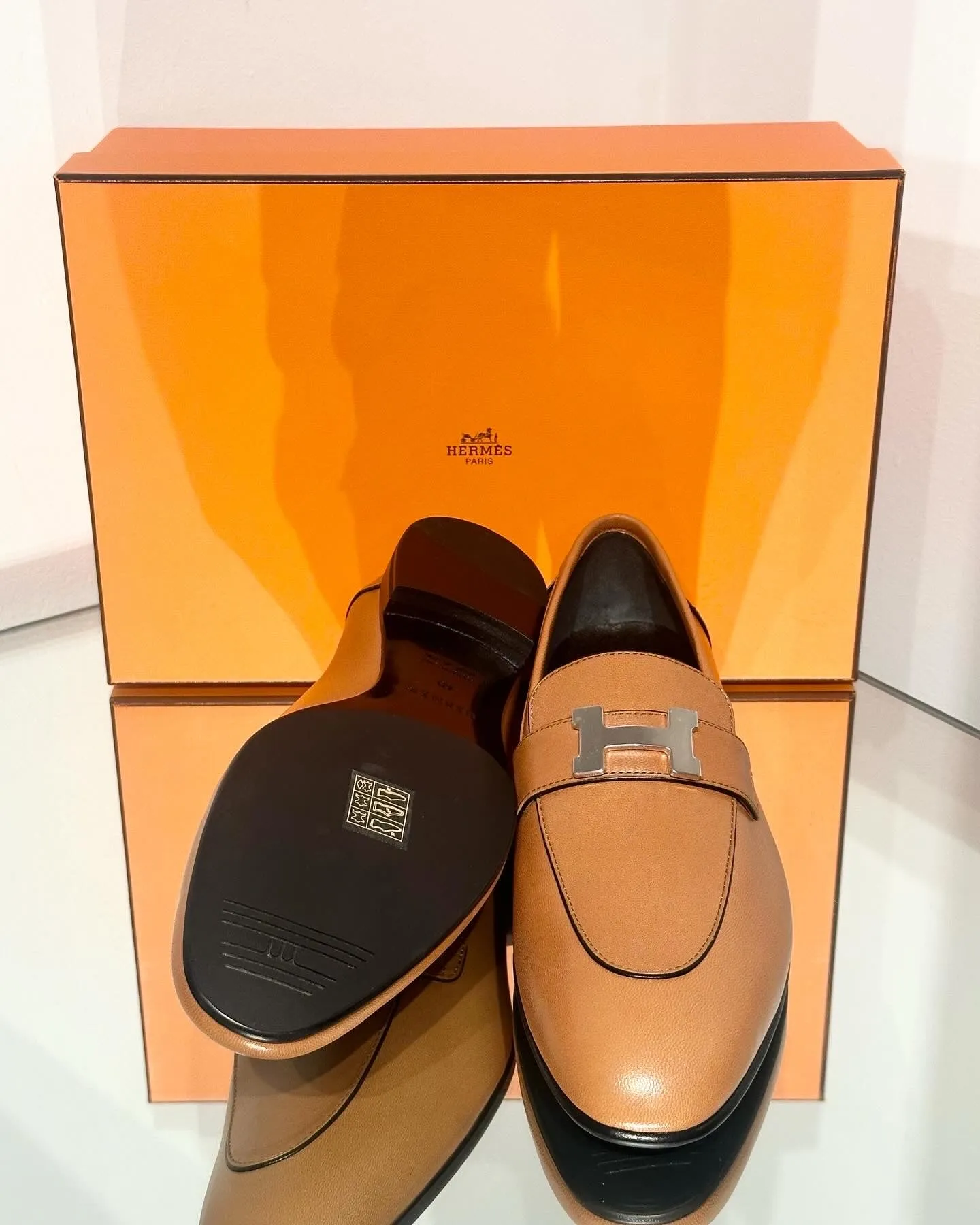 HERMÈS Paris Leather Loafers